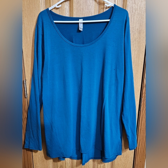 LuLaRoe Lynnae Long Sleeve Tee - Picture 1 of 4